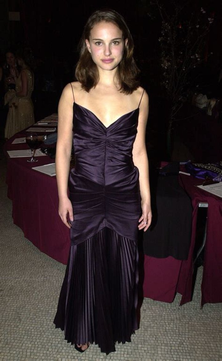 Natalie Portman as Teenage Females in Late '90s Face Claim Ideas