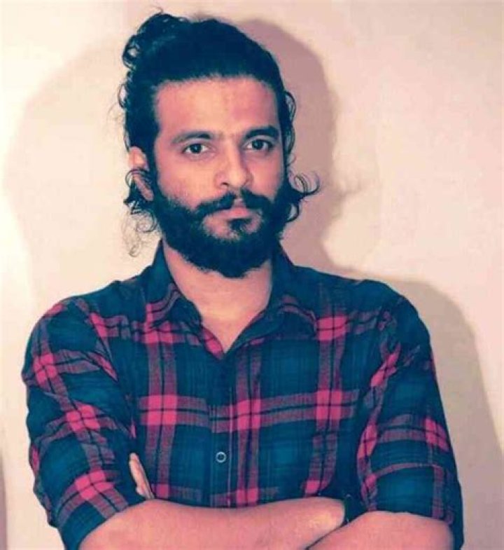 Neeraj Madhav Age, Affairs, Height, Net Worth, Bio and More