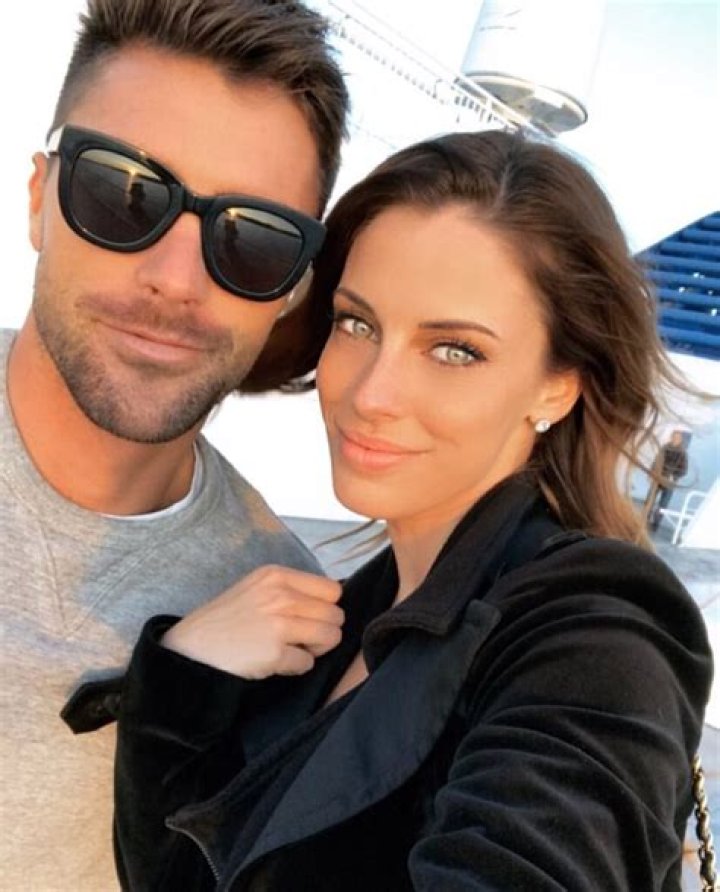 New couple Jessica Lowndes and Thom Evans make the most of London trip