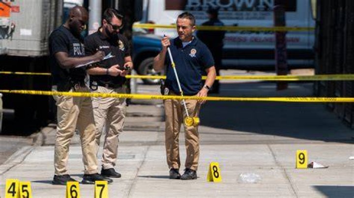 New York dad shoots 14yearold daughter, turns gun on himself