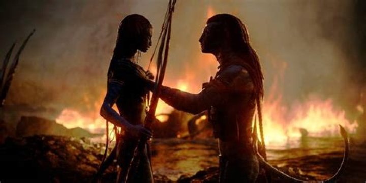 neytiri and jake surrounded by fire in avatar 2