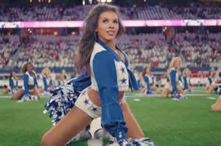 NFL cheerleader salary in 2021