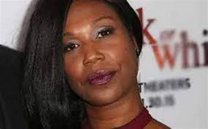 Nia Renee Hill bio
