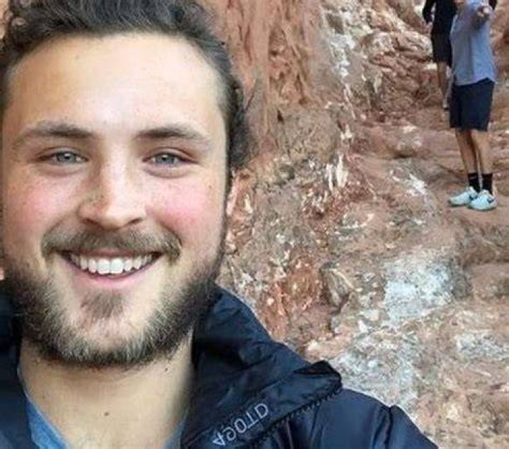 Nicholas Dylan Harrison Efron Age, Wiki, Net Worth, Height and More