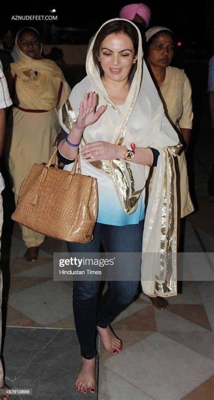 NITA AMBANI Feet AZNudeFeet