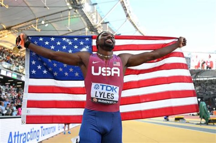 Noah Lyles flies to men&rsquo;s 200 victory, breaks Michael Johnson&rsquo;s record