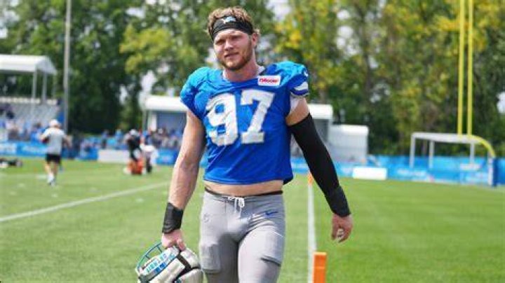 Overreacting to Aidan Hutchinson's performance in his NFL debut is too easy