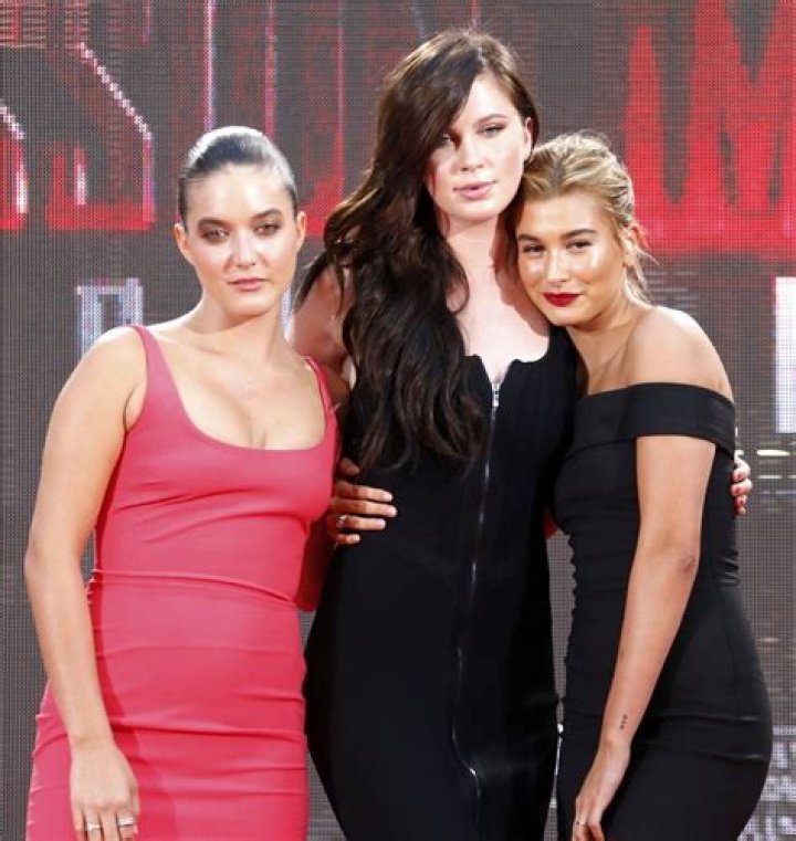 Photo Alaia Baldwin, Ireland Baldwin, Hailey Baldwin Premi&egrave;re du