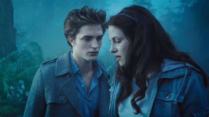 Photos from Edward Cullen & Bella Swan: Romance Rewind