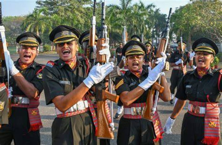 Photos from the passingout ceremony of the &Agrave;m&ograve;t&eacute;k&uacute;n Corps in Oyo state