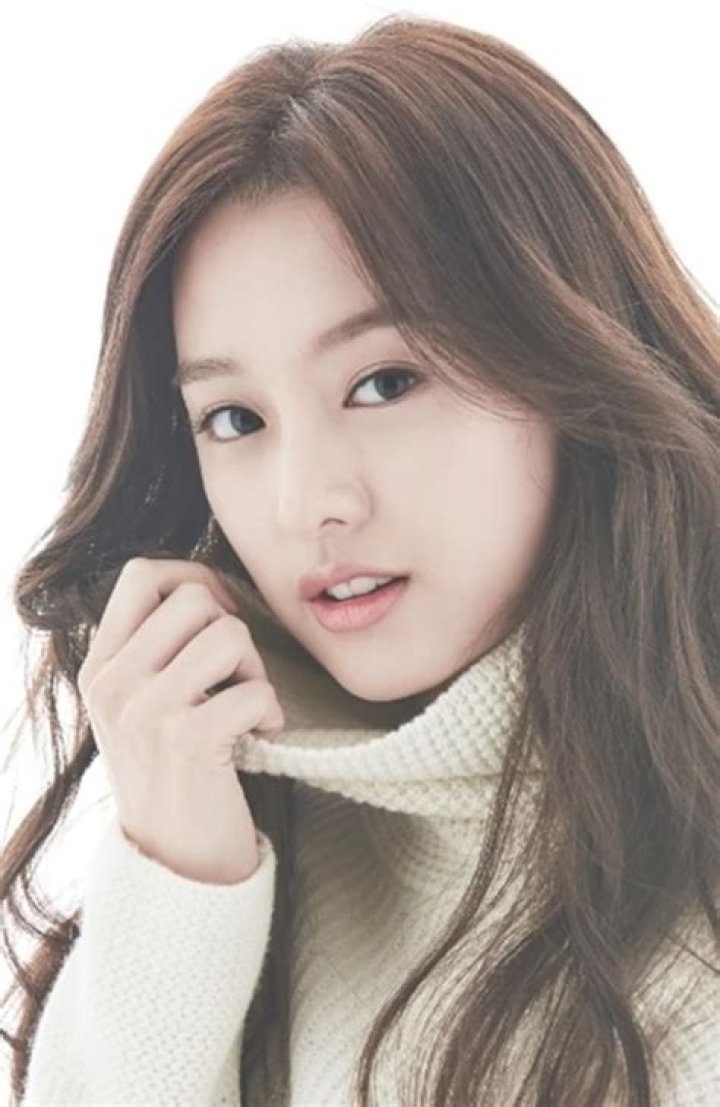 [Photos] Kim Jiwon in a wedding dress HanCinema The Korean Movie