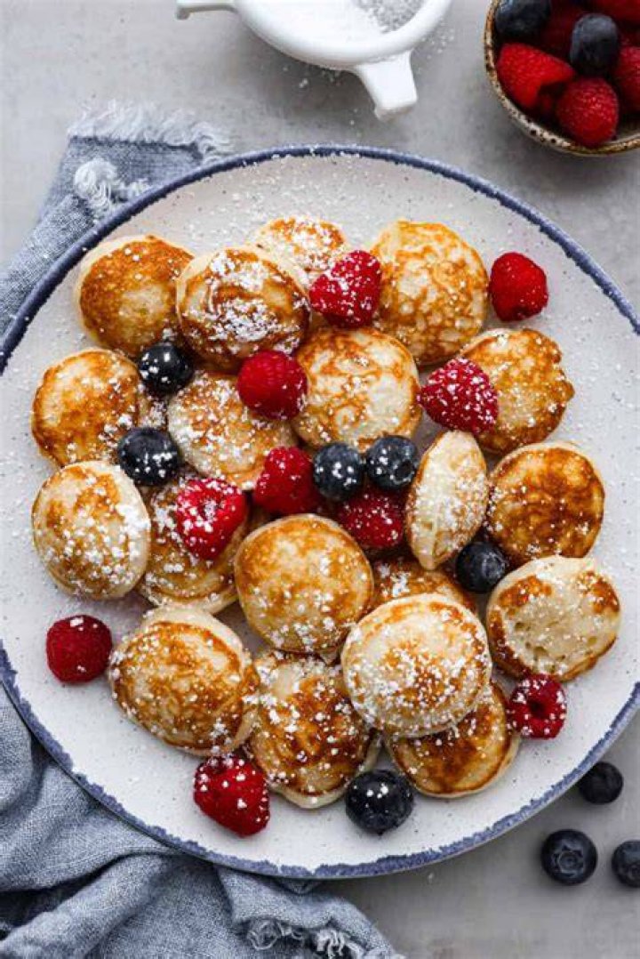 Poffertjes (Dutch pancakes) - Eat Well Recipe