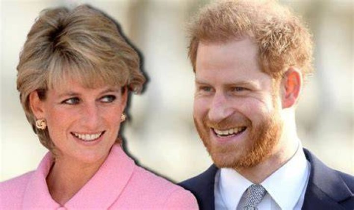 Prince Harry with his mother, Diana, the Princess of Wales, in Majorca, Spain, 1987. Photo / AP
