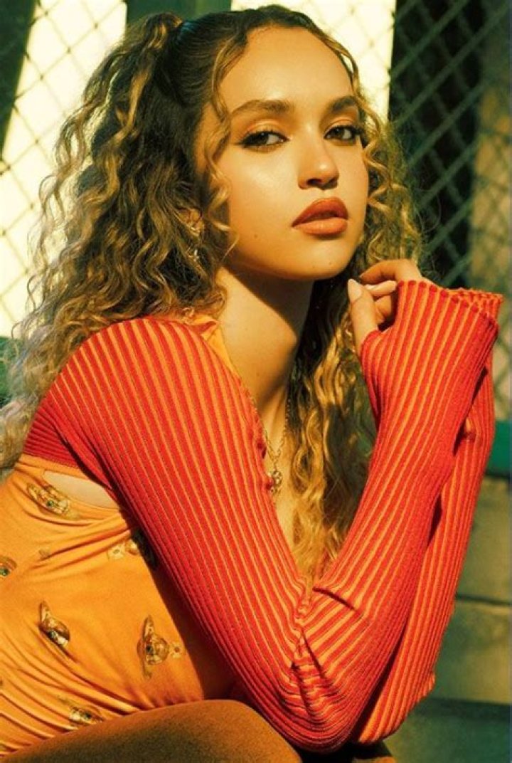 Promotional art of Dani from Far Cry 6.