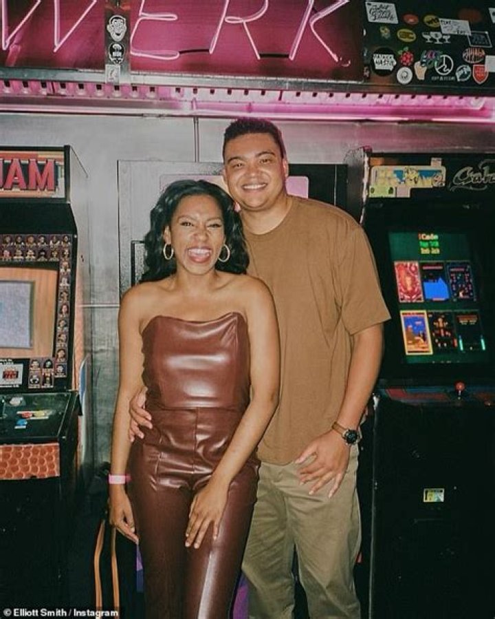 Rachel Scott And Her Fiancé Elliott Smith: A Deep Dive Into Their Love Story