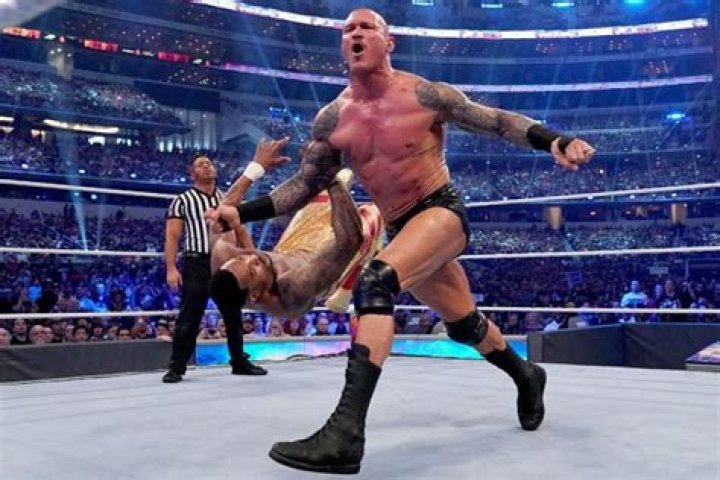 Randy Orton fighting Undertaker 