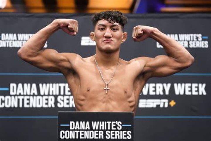 Rare “$500K” Blessing From Dana White Fulfills Teen Star Raul Rosas Jr. Wish at
UFC 282 as Bonus Count Goes to 10