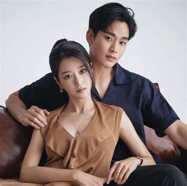 Relationship between Kim Soo Hyun and Seo Ye Ji to start a sweet and