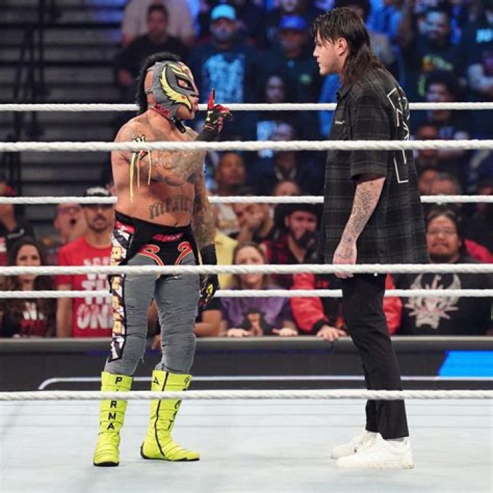 rey and dominik mysterio
