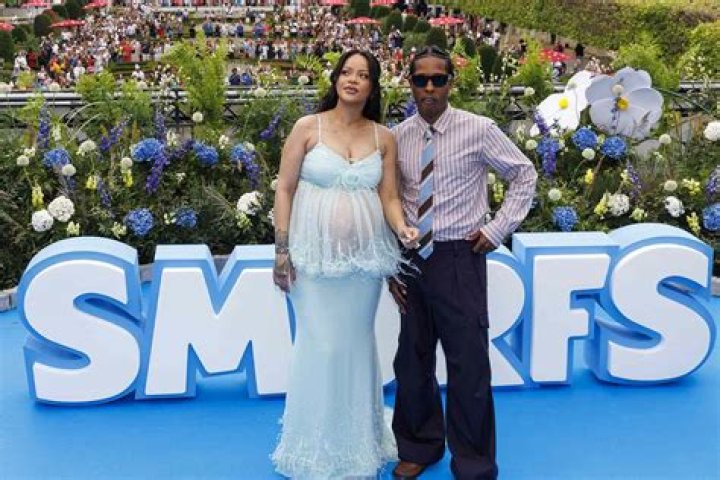 Rihanna&rsquo;s dad Ronald Fenty on her late pregnancy &lsquo;If you want to bake