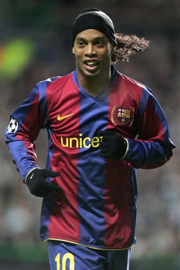 Ronaldinho Height, Age, Bio, Weight, Net Worth, Facts and Family