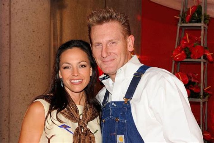 Rory Feek Marks Eight Years Since Wife Joey&rsquo;s Death WKKY Country 104.7
