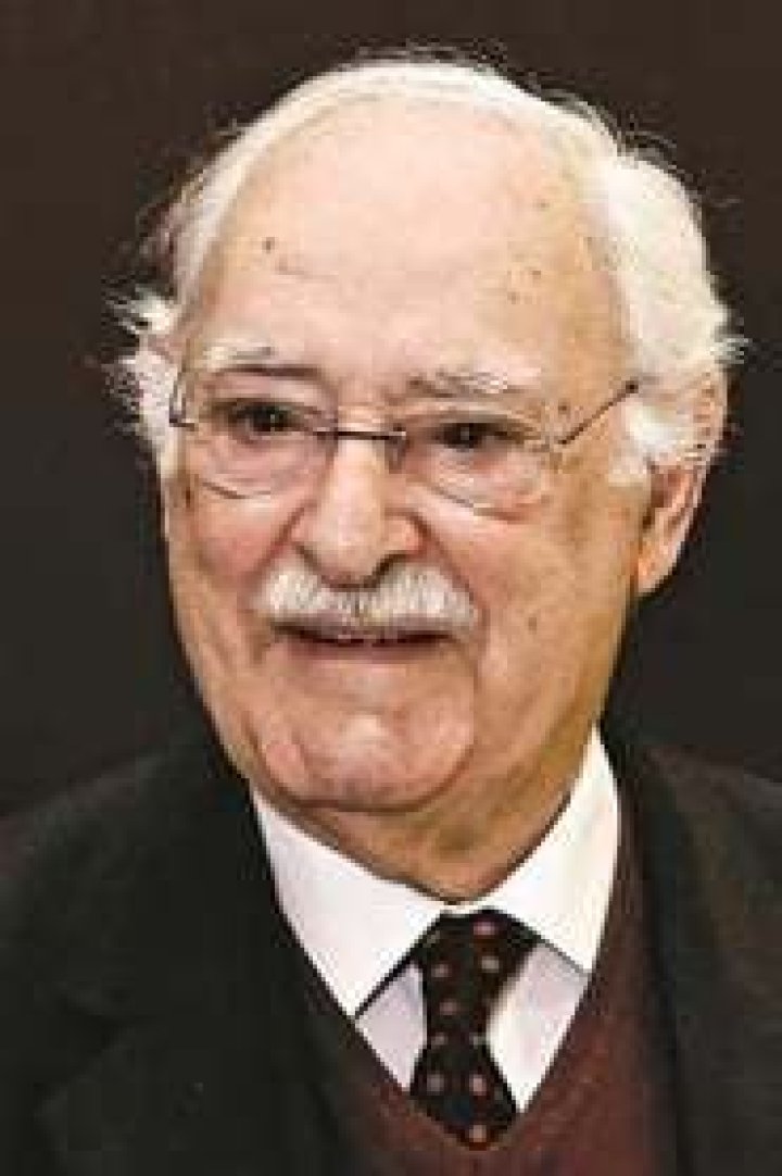 Ruy de Carvalho Fan Casting