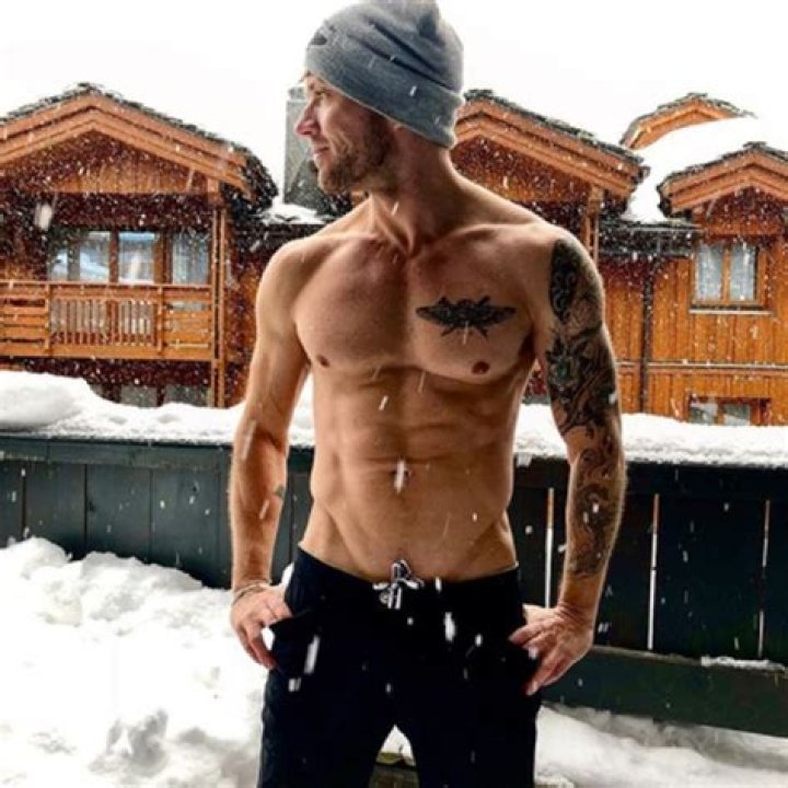 Ryan Phillippe Gifts Fans a Shirtless Photo in the Snow