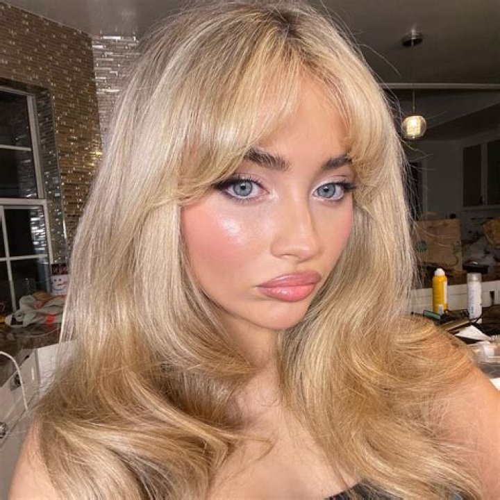 Sabrina Carpenter Dyed Her Hair And Is Now A