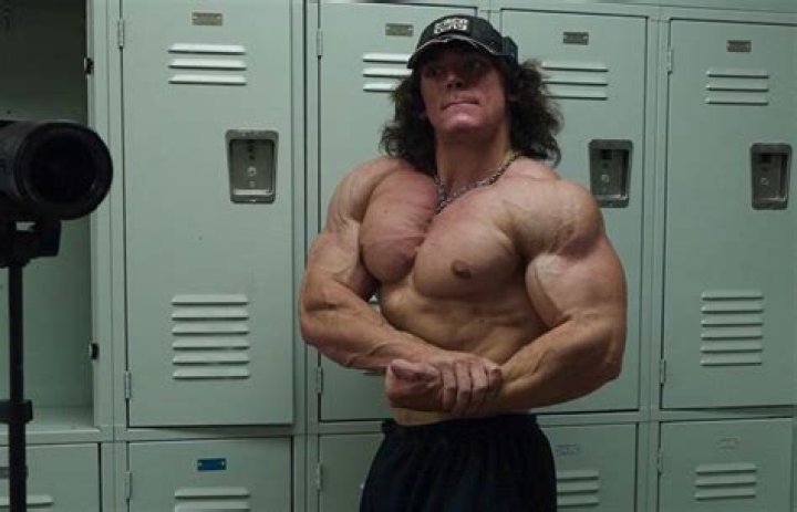 Sam Sulek Wiki, age, height, nationality, girlfriend, family, workout