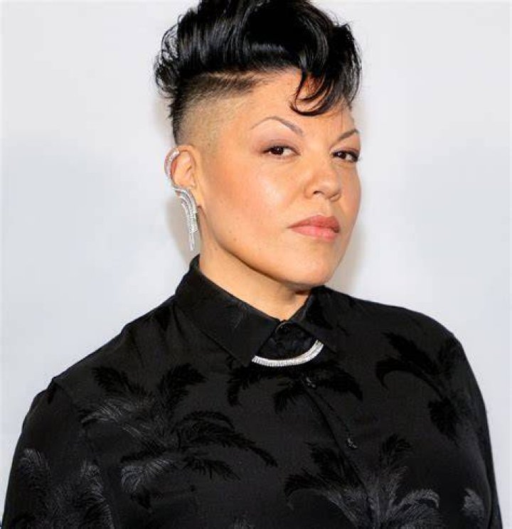 Sara Ramirez height