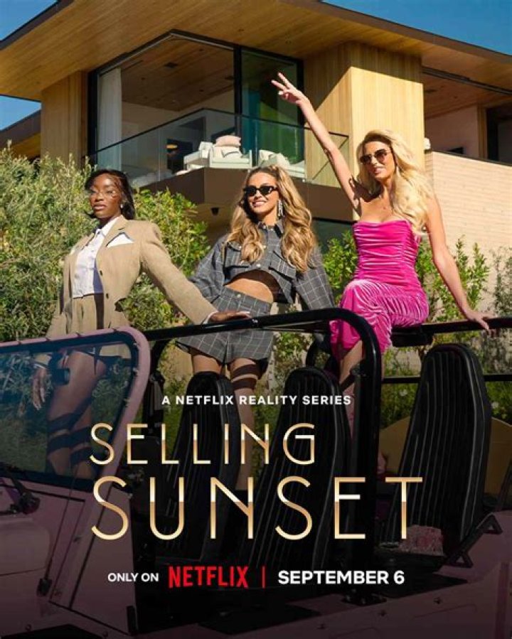 Selling Sunset 75M Beverly Hills mansion with massive pool & outdoor