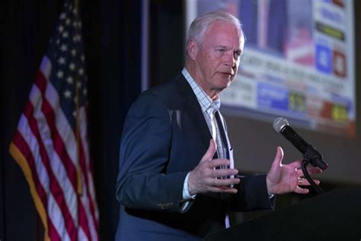 Senator Ron Johnson posing 
