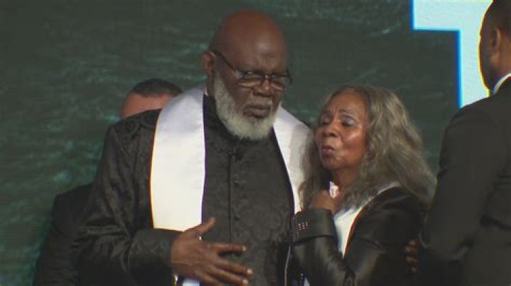 Serita Jakes Biography, Age, Family, Career, Ministry, & Net Worth