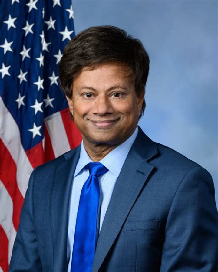 Shri Thanedar weight