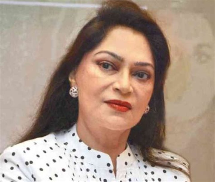 Simi Garewal Net Worth, Height, Age, Affairs, Bio and More