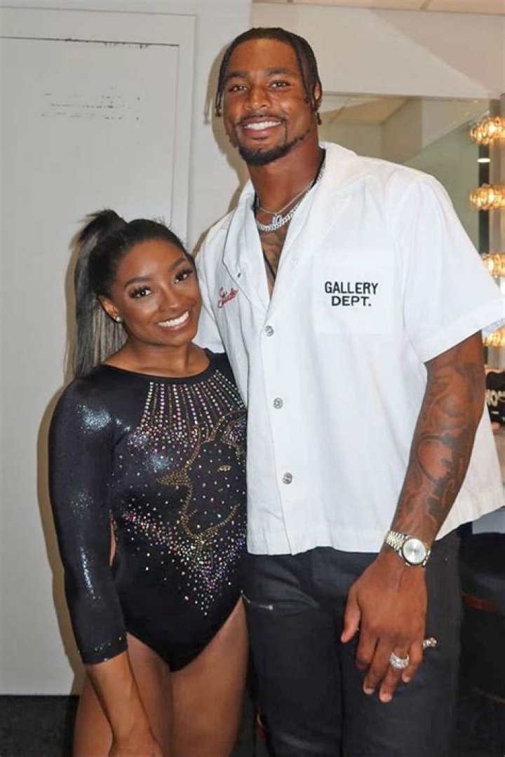Simone Biles and Husband Jonathan Owens Shine in Summer Pastels