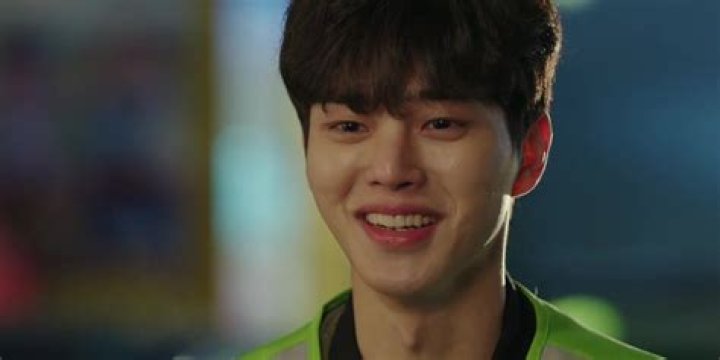 Song Kang as a delivery man in Touch Your Heart