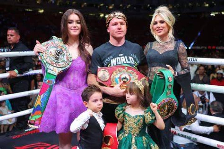 Soon After His Brother’s Terrifying Kidnapping, Here’s How Canelo Alvarez
Negotiated With Kidnappers Ahead of World Title Fight in 2018