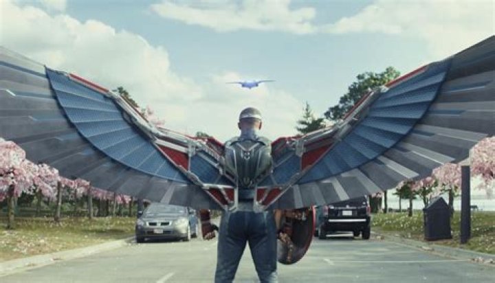 split cpt America and man thing image