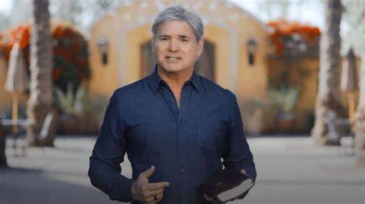 Steve Simmons bio: age, wife, education, books, career, controversies