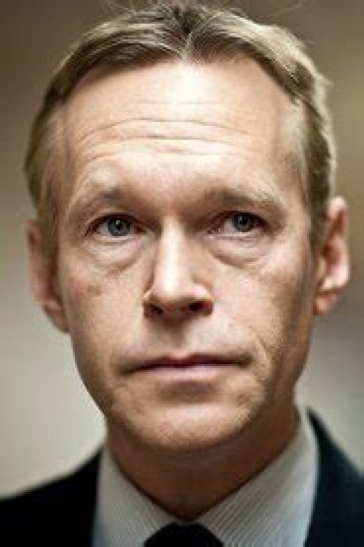 Steven Mackintosh Fan Casting