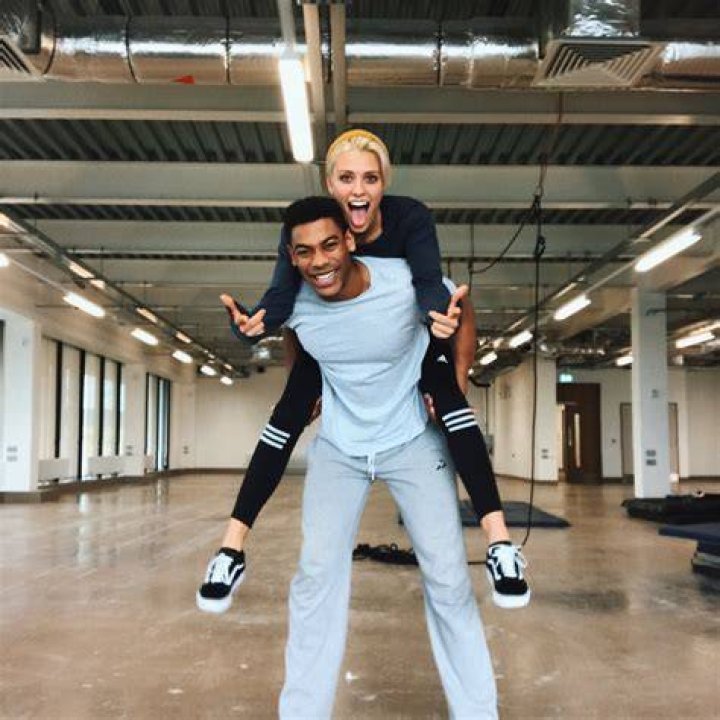 Stunt Training with Krypton costar Aaron Pierre r/WallisDay