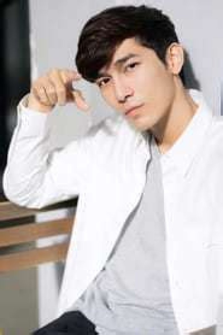 Suppasit Jongcheveevat Fan Casting