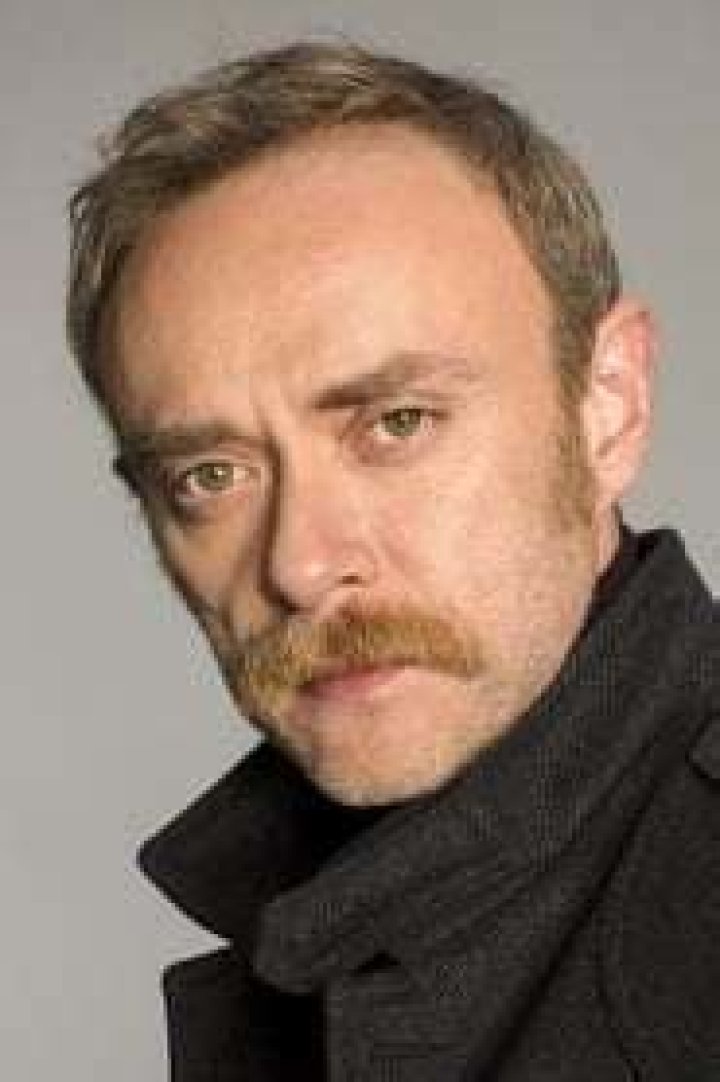 Tansu Biçer Fan Casting