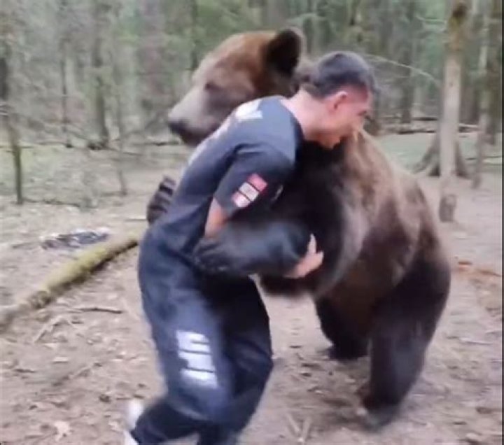 “That’s Playing With Death”: MMA Fans Left in Shock After Video of a Man
Wrestling a Bear in Khabib Nurmagomedov-Like Way Goes Viral