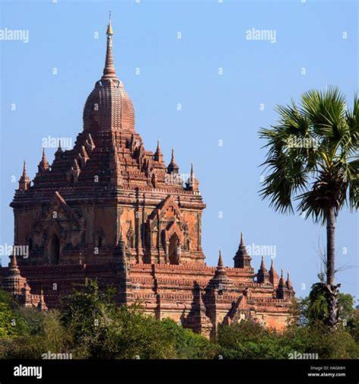 The ancient Sulamani temple is seen shrouded in dust as a 6.8 magnitude earthquake hit Bagan in Myanmar on August 24, 2016. Photo / AFP