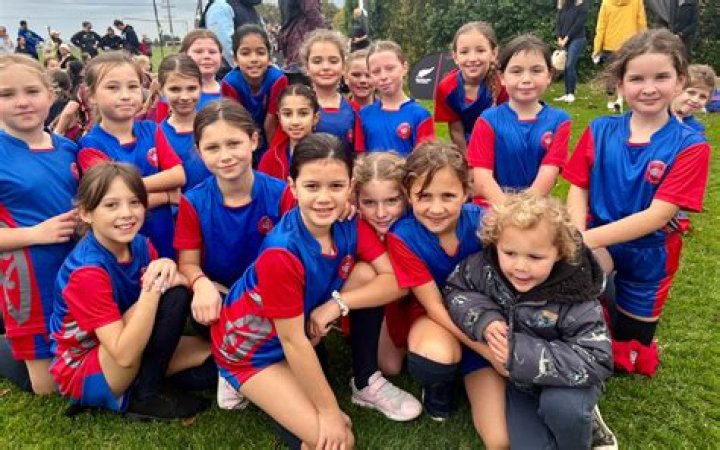 The Bledisloe School community and beyond pitched in to help with the school clean up.