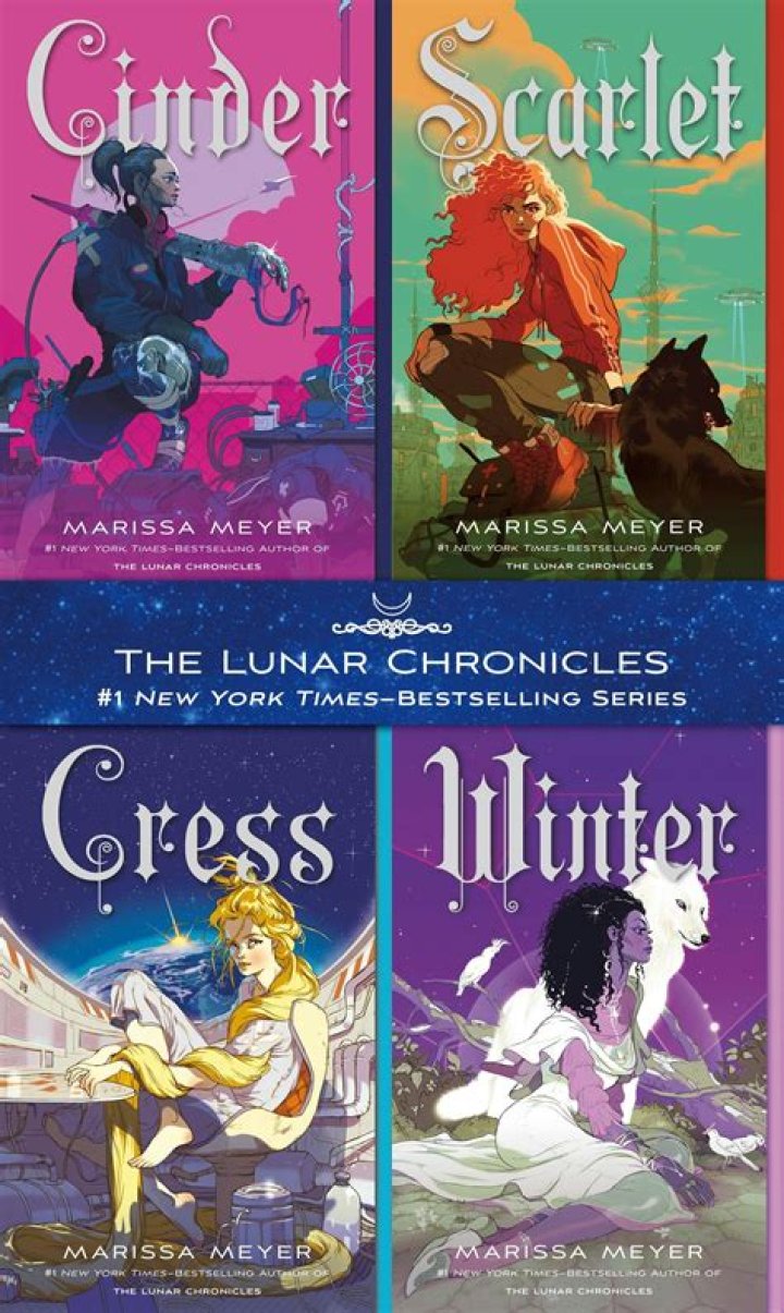 THE LUNAR CHRONICLES