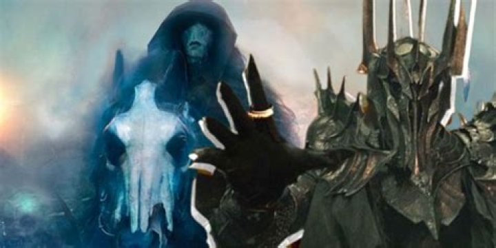 The Mydraal riding in Wheel of Time and Sauron raising a had in Lord of the Rings